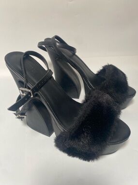 Poster Gal Faux Fur Front High Heels